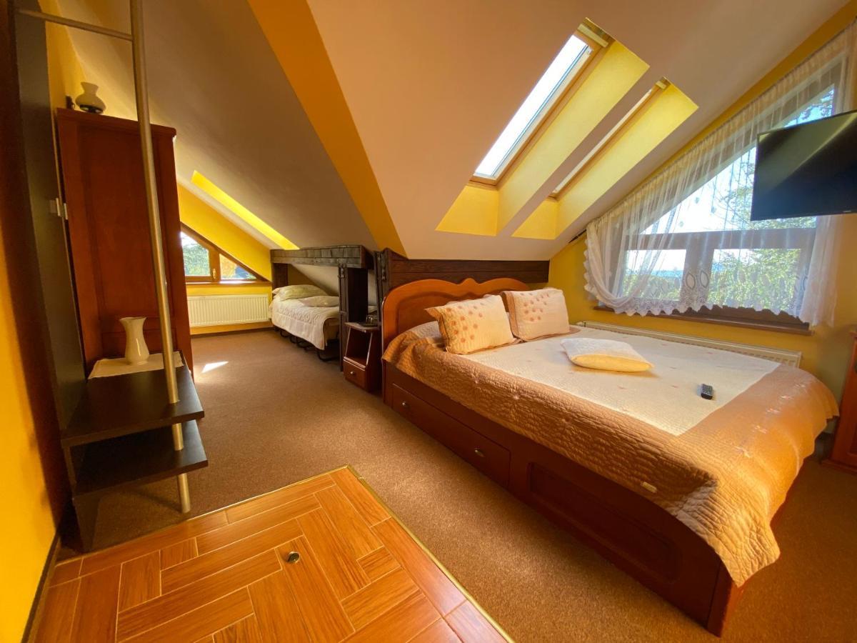 Pensiunea Crocus - Sauna & Billiard Poiana Brasov Eksteriør billede