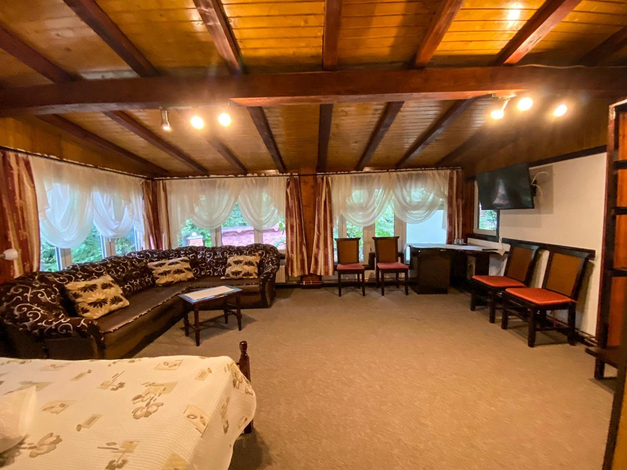 Pensiunea Crocus - Sauna & Billiard Poiana Brasov Værelse billede